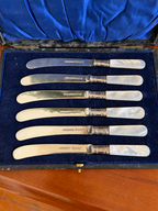 Antique set of 6 Butter Knives with Mother-of-Pearl Handles in Original Case